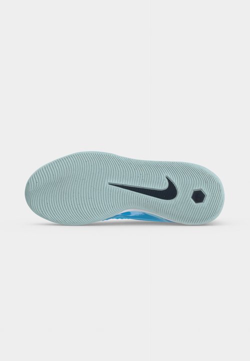 Nike PHANTOM 6 LOW ACADEMY ERLING HAALAND IC UNISEX - Indoor football boots - baltic blue/blue eclipse/glacier blue — foto 6