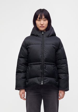 Guess, MARIKA HOODED JACKET - Зимно яке - jet black a996