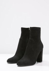 Steve Madden Botki na obcasie