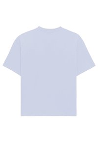 Lichtblauwe katoenen T-shirt, relaxte pasvorm, korte mouwen, ronde hals, effen ontwerp zonder patroon of versieringen, gladde textuur.