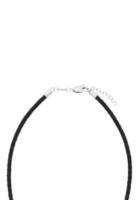 Bracciale in pelle intrecciata nera con hardware in tono argento e chiusura a granchio, dotato di una catena regolabile per personalizzare la lunghezza.