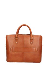 Malette en cuir marron avec une surface texturée, deux poignées, une fermeture éclair et une poche arrière. Présente des coutures et des accents en métal discrets.