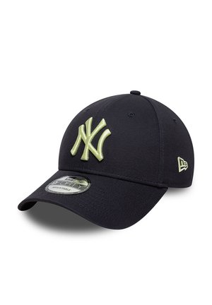 Schwarze verstellbare Baseballkappe mit hellgrünem New York Yankees-Logo auf der Vorderseite und kleinem New Era-Logo an der Seite bestickt.