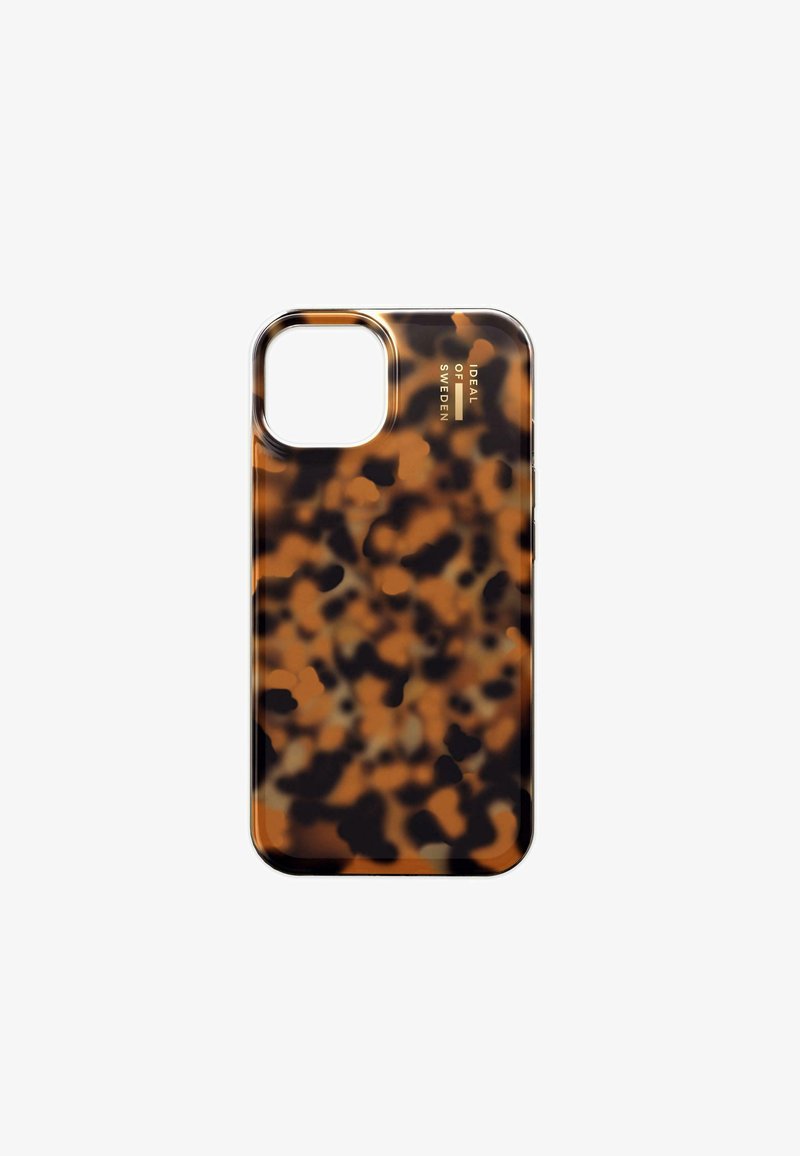 Coque de téléphone avec un motif en écaille de tortue, présentant des taches marron foncé et ambre, des bords transparents et une marque en relief sur le côté.