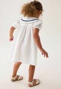 Next Ingruha - white