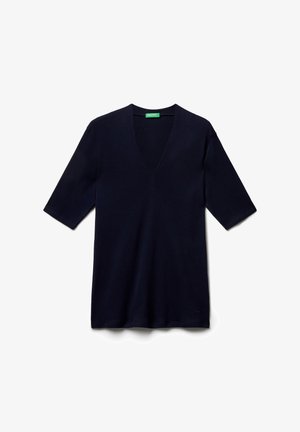 Marineblauw v-hals gebreide top met korte mouwen, gemaakt van een zachte stof. Kenmerkt zich door een ontspannen pasvorm met een gladde textuur en geen zichtbare patronen of accenten.