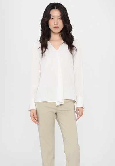 Theory HIDDEN SLIT MODER - Blusa - ivory