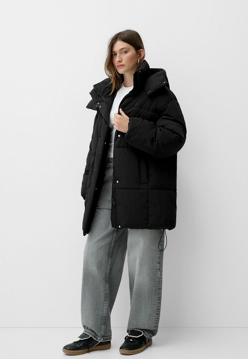 Bershka Wintermantel zwart