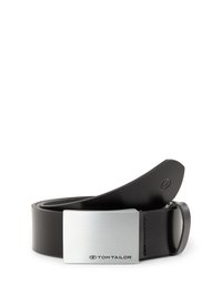 Ceinture en cuir noir avec une boucle rectangulaire en métal argenté. La boucle présente une finition brossée et un logo gravé. Texture lisse sur toute la surface.
