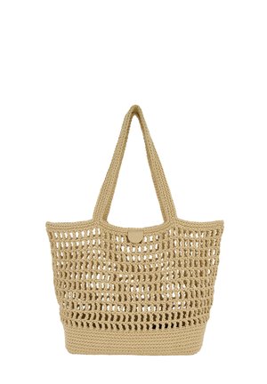 Beige vævet tote taske med åbent strikkemønster, solid bund, to skulderremme og lille rund knaplukning øverst i midten.