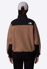 The North Face DENALI brązowy