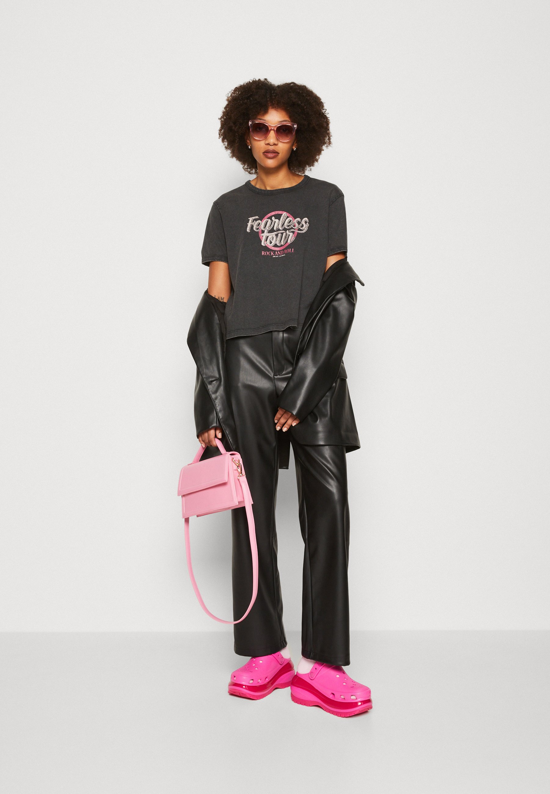 ONLY Kurzarmshirt ONLIRINA S/S O-NECK TOP JRS NOOS
