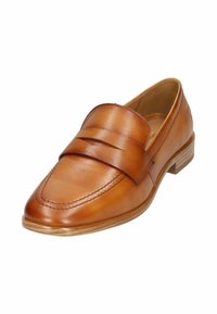 Braune Lederloafers mit einem Doppelriemen-Design, gesteppten Details, einer spitzen Schuhspitze und einem niedrigen, gestapelten Absatz. Glatte Textur und polierte Oberfläche.