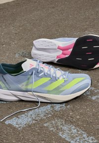 adidas Performance ADIZERO ADIOS 8 - Sapatos para corrida em estrada - blue