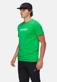 Mammut T-shirt med print - pinea