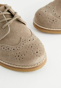 Next BROGUES - Derbies - sand brown