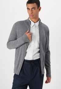 JOOP! DAVIS - Strickjacke - medium grey