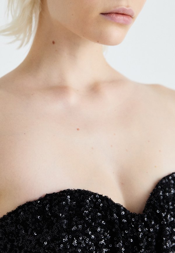 STRAPLESS SEQUIN  - Top2