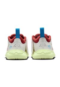 Nike Performance TEAM HUSTLE D 11 - Scarpe da basket - summit white/barely volt-coconut milk