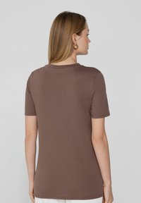 Tezenis ECO - Jednoduché tričko - Brown