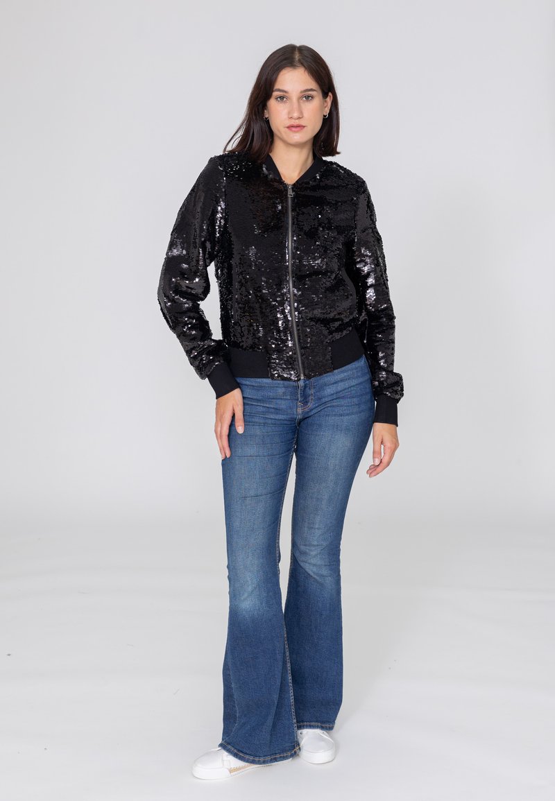 Jacqueline de Yong T-shirt Jdycarmen Glitter Fall Blouse Jrs 15316730 Black Dames Maat - S