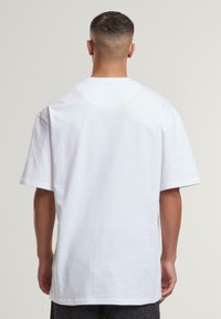 Thumbnail Image 3