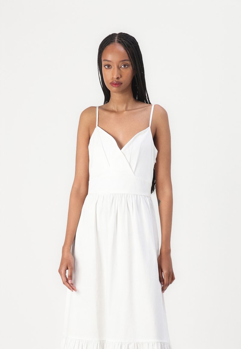 Guess BLANCHE PLACE LONG DRESS - Maxi dress - pure white/white - Zalando.co.uk Guess BLANCHE PLACE LONG DRESS - Maxi dress - pure white/white - Zalando.co.uk