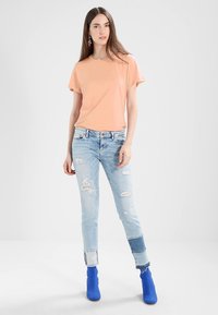 Samsøe Samsøe SOLLY TEE SOLID - T-shirt básica - peach nougat
