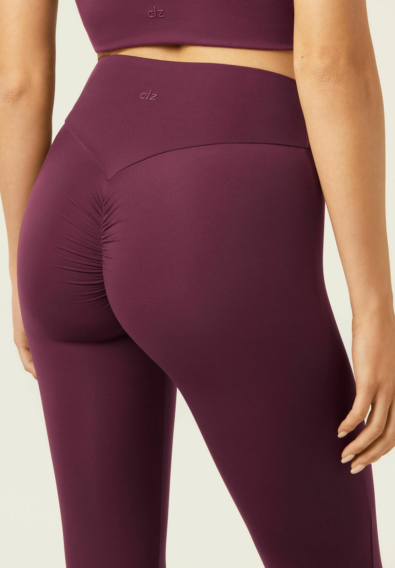scrunch leggings pantaloni fitness calzedonia