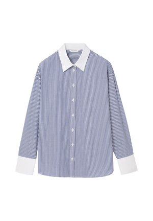 Gestreiftes Hemd mit Knopfleiste, das blaue und weiße vertikale Streifen, einen weißen Kragen und lange Ärmel mit weißen Manschetten aufweist.