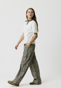 LMTD LOOSE FIT - T-shirt basic - bright white