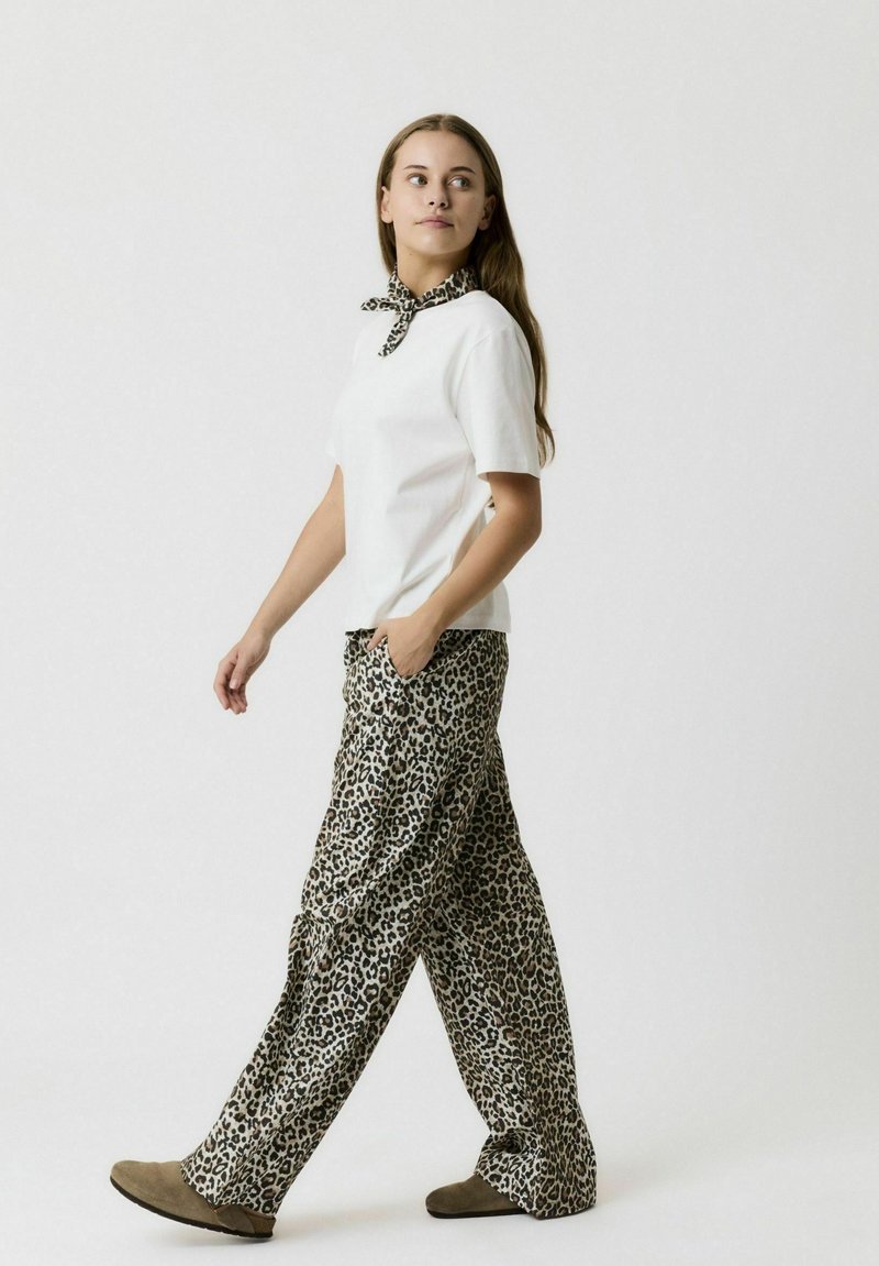 LMTD LOOSE FIT - T-shirt basic - bright white