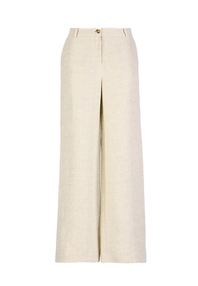 Pantalon en lin beige taille haute à jambes larges avec passants pour ceinture et une fermeture avant visible avec un seul bouton.