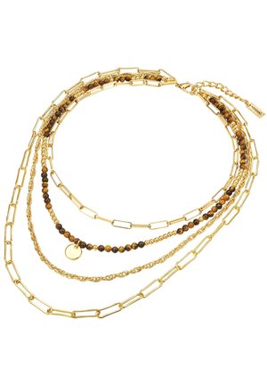 Višeslojna zlatna ogrlica koja sadrži papirne karike, zrnca tigrovog oka i okrugli privjesak, naglašavajući različite teksture i oblike.