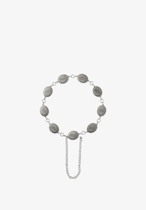 Collana in tonalità argento con medaglioni ovali decorati da motivi a raggiera, collegati da anelli, e un'estensione della catena per la regolazione.