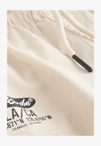 Non sélectionné, ecru graffiti printed