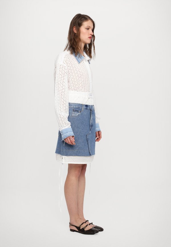 BOXER SKIRT WITH BRODERIE ANGLAISE DETAIL - Denim skirt3