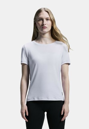 STUDIO - T-shirt till träning - white