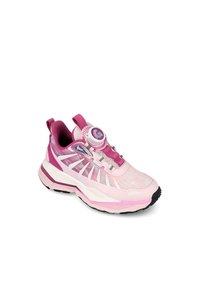 Zapatilla deportiva en rosa y blanco con material de malla, puntera redondeada, acentos texturizados, un sistema de cordones rápido y suela de goma negra.