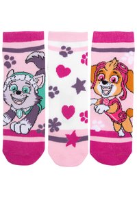 Tre paia di calzini che presentano un lupo cartone e un cane, con colori rosa, bianco e viola, e modelli giocosi di cuori e stelle.