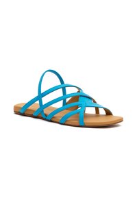 Türkise Rutsch-Sandalen mit drei überkreuzten Riemen und einer flachen, hellbraunen Gummisohle. Glatte Textur und offenes Zehendesign für Belüftung.