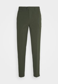 Pantaloni slim-fit verde scuro con fronte piatto, zip frontale e chiusura con un solo bottone. Presenta tasche laterali e una texture di tessuto liscia.
