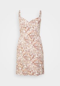 Klänning med blommönster som har en figursydd bodice, justerbara axelband och en utsvängd nederkant. Färgerna inkluderar vitt, brunt och orange detaljer.