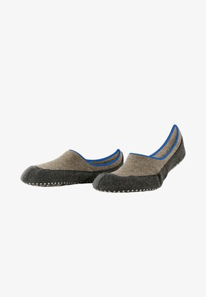 Graue und beige Slipper mit abgerundetem Zehenbereich, kontrastierendem blauen Besatz, strukturiertem Stoffobermaterial und Gummisohle mit weißen Punkten.