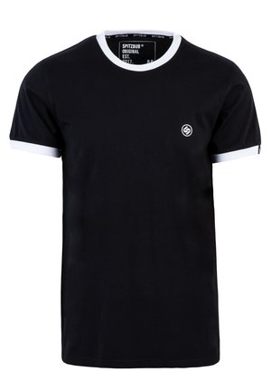 Zwarte T-shirt met korte mouwen, witte geribde kraag en mouwrandjes, met een klein logo op de borst. Gemaakt van een zachte, katoenen stof.