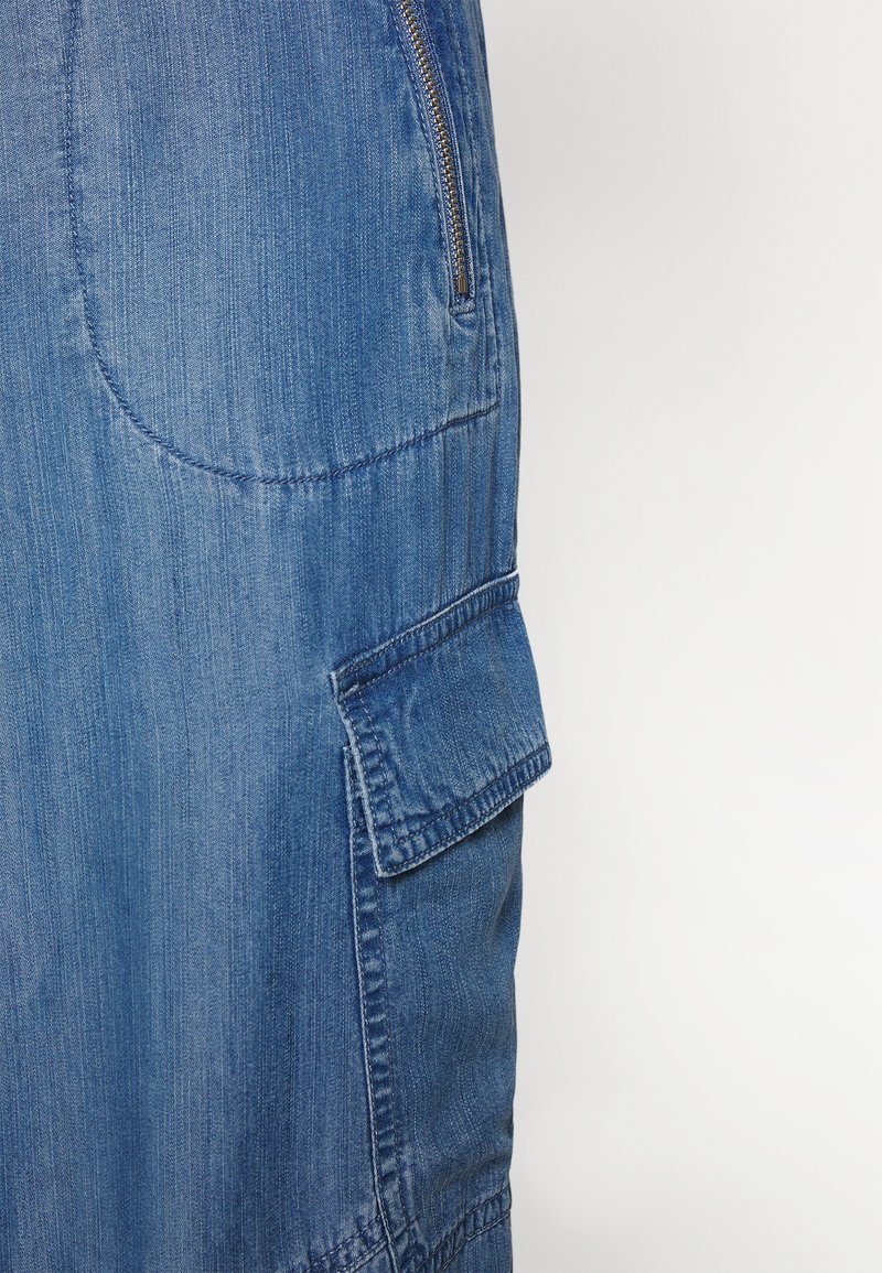 dkny jeans cargo pants