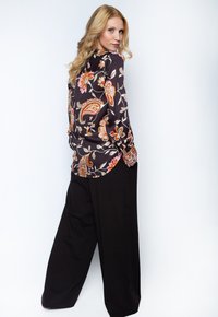 Emily van den Bergh Blouse - chocolate fowers