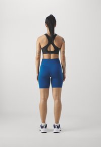 Nike Performance ONE - Pajkice - court blue/white
