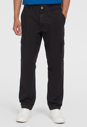 Black cargo pants made of lightweight fabric, featuring side pockets, a relaxed fit, and a button closure. Worn with white sneakers.