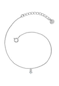 Silver kedja armband med en fin länkdesign, som har en liten hjärtformad cubic zirconia hänge och en kräftklämma.